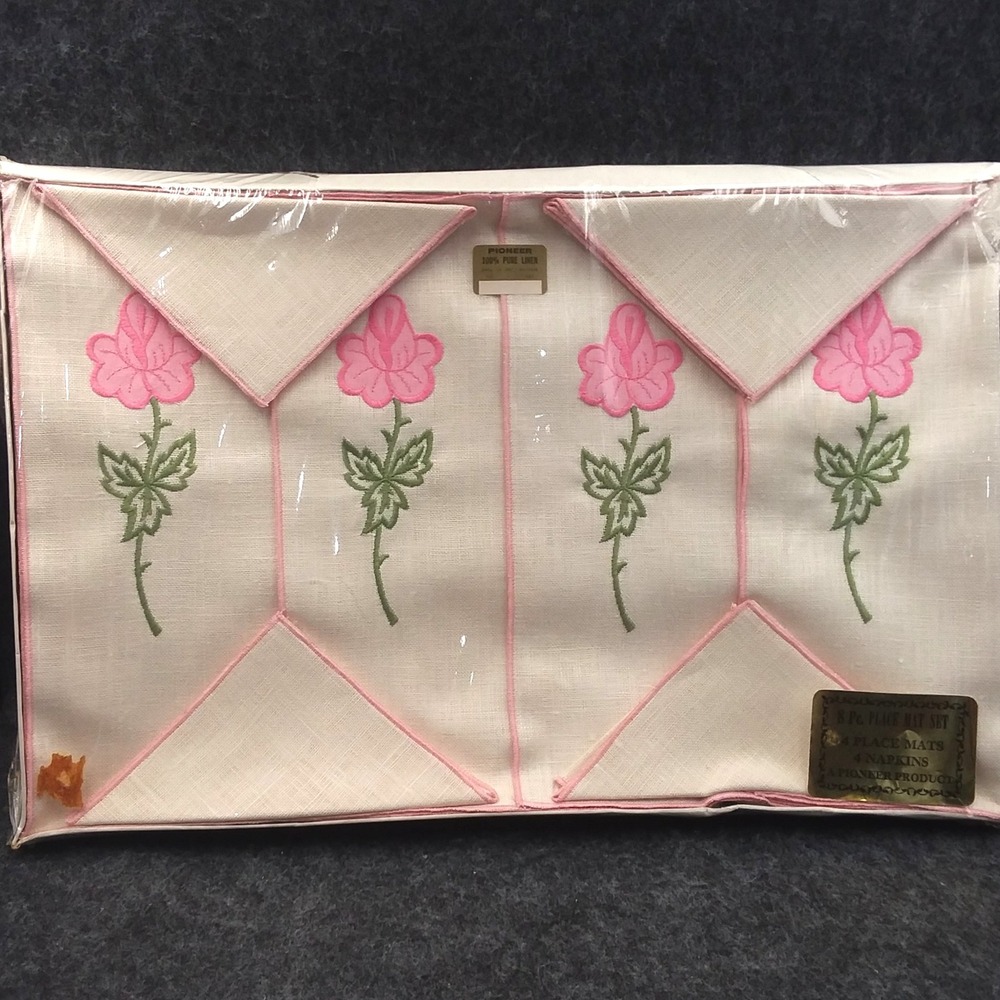 Vintage Pioneer Placemat Set 100% Linen Floral Embroidered‎ Napkins 8 pc NOS